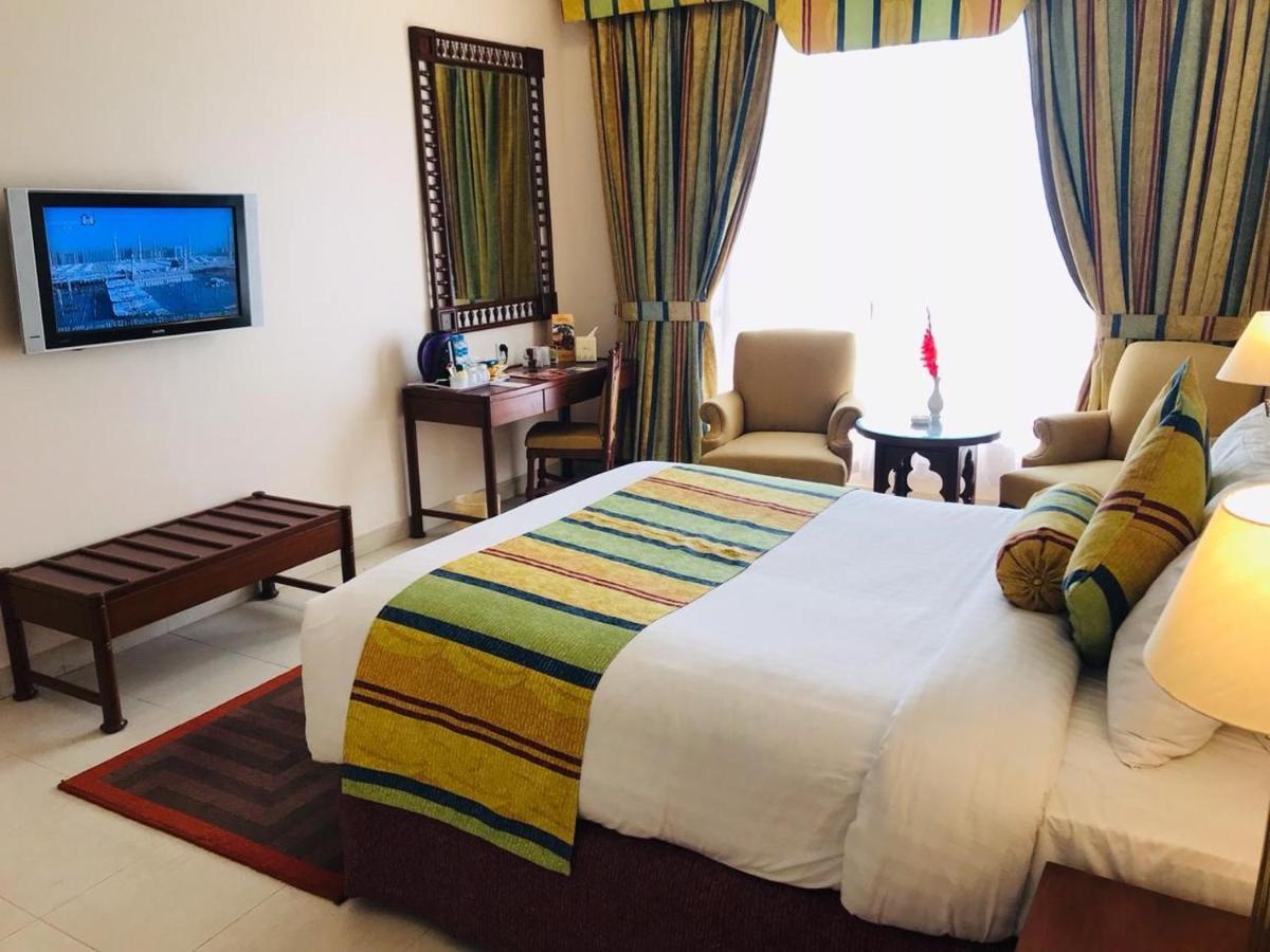 Beach Luxury Hotel Karachi Exterior photo