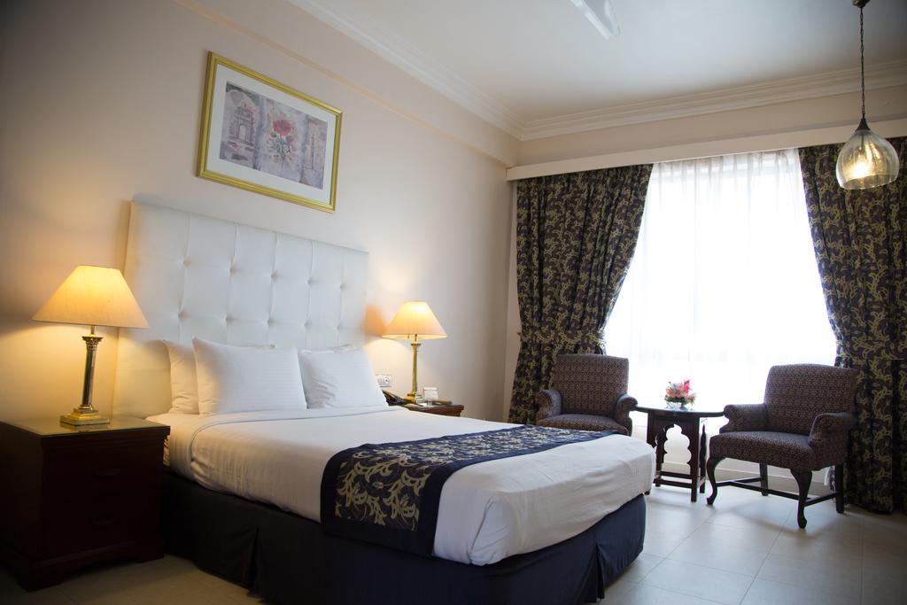 Beach Luxury Hotel Karachi Exterior photo