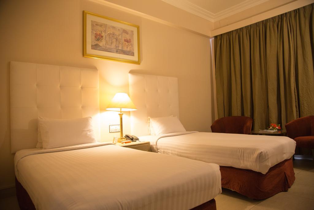 Beach Luxury Hotel Karachi Exterior photo