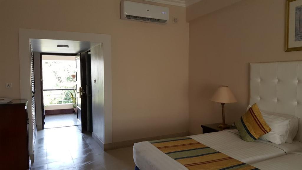 Beach Luxury Hotel Karachi Exterior photo