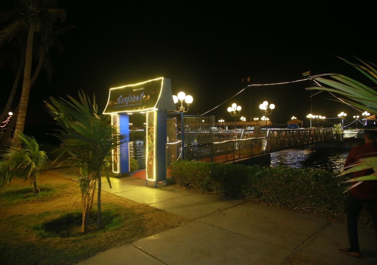 Beach Luxury Hotel Karachi Exterior photo